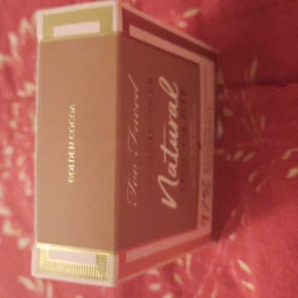 *New in Box* Too Faced Natural Chocolate Bronzer in Golden Cocoa. - Picture 2 of 5